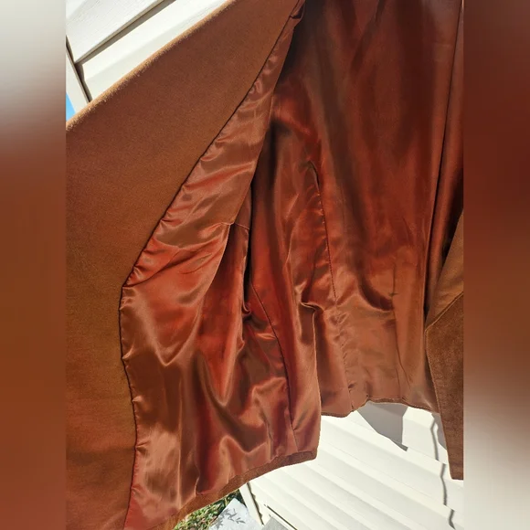 IMAN Women's Tan Suede Jacket - Picture 7 of 11